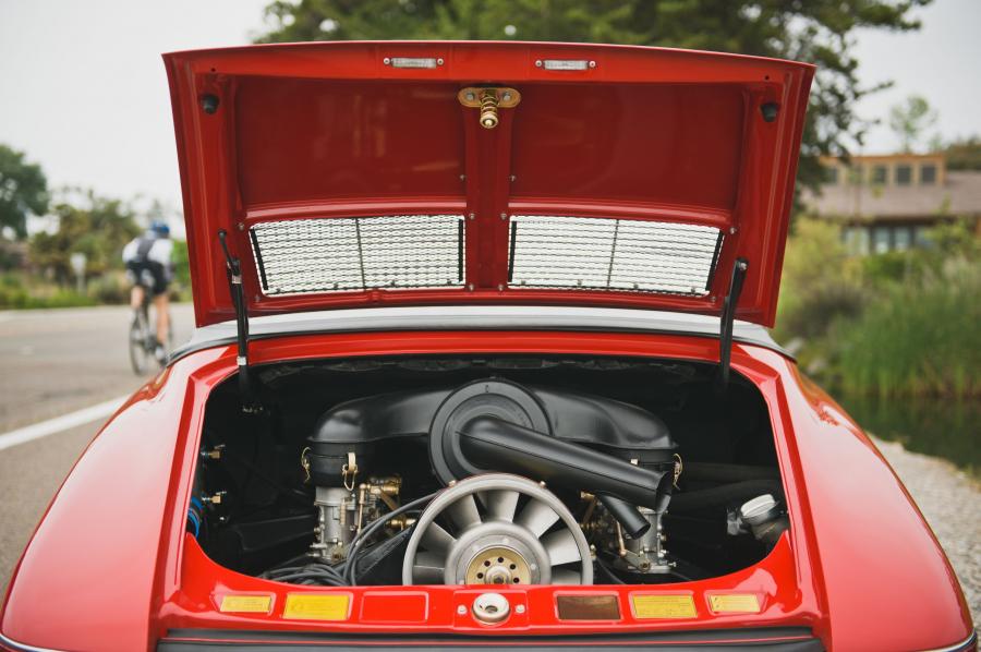  Porsche 911 S Soft Window Targa 1967 года  (фото 17 из 18)
